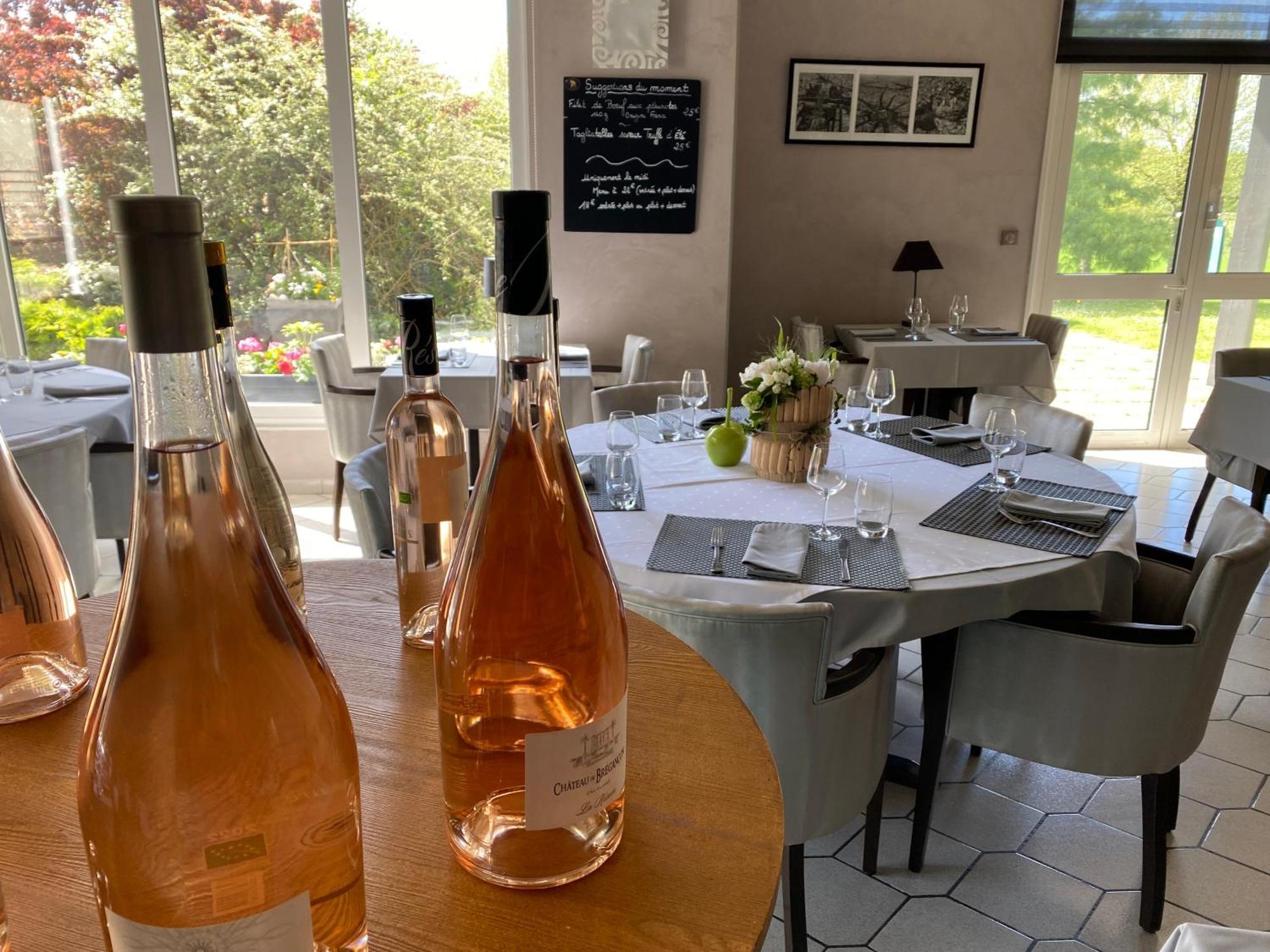 Les Orchidees , Hotel & Restaurant Verdun-sur-Meuse Ngoại thất bức ảnh
