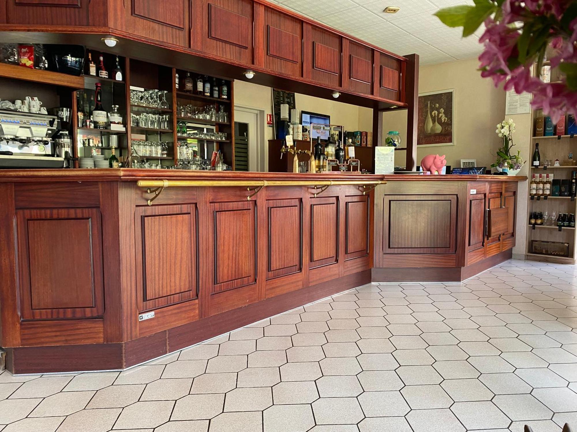 Les Orchidees , Hotel & Restaurant Verdun-sur-Meuse Ngoại thất bức ảnh