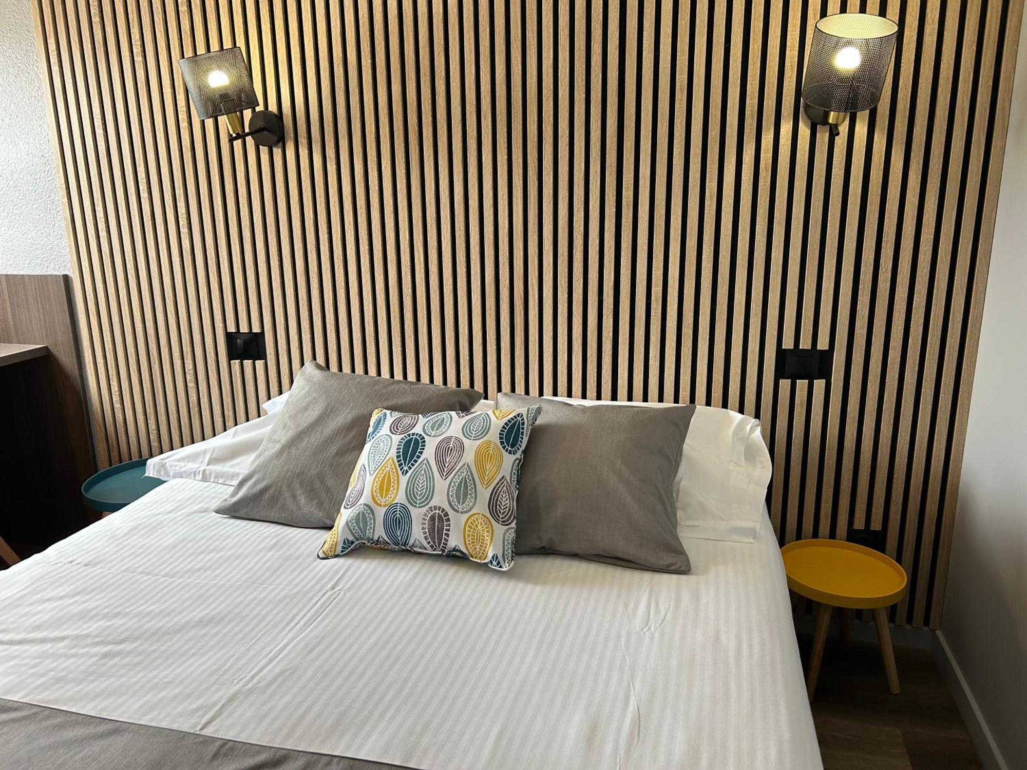 Les Orchidees , Hotel & Restaurant Verdun-sur-Meuse Ngoại thất bức ảnh