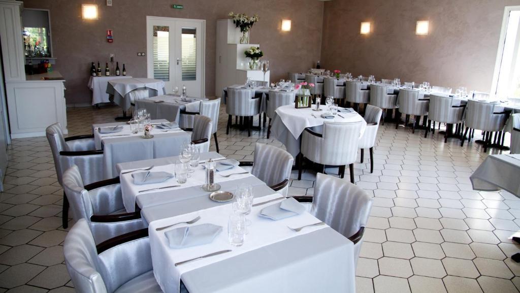 Les Orchidees , Hotel & Restaurant Verdun-sur-Meuse Ngoại thất bức ảnh