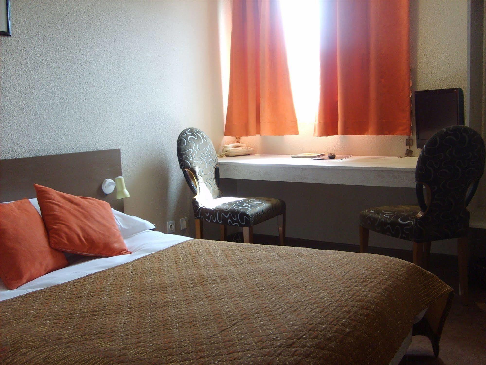 Les Orchidees , Hotel & Restaurant Verdun-sur-Meuse Ngoại thất bức ảnh
