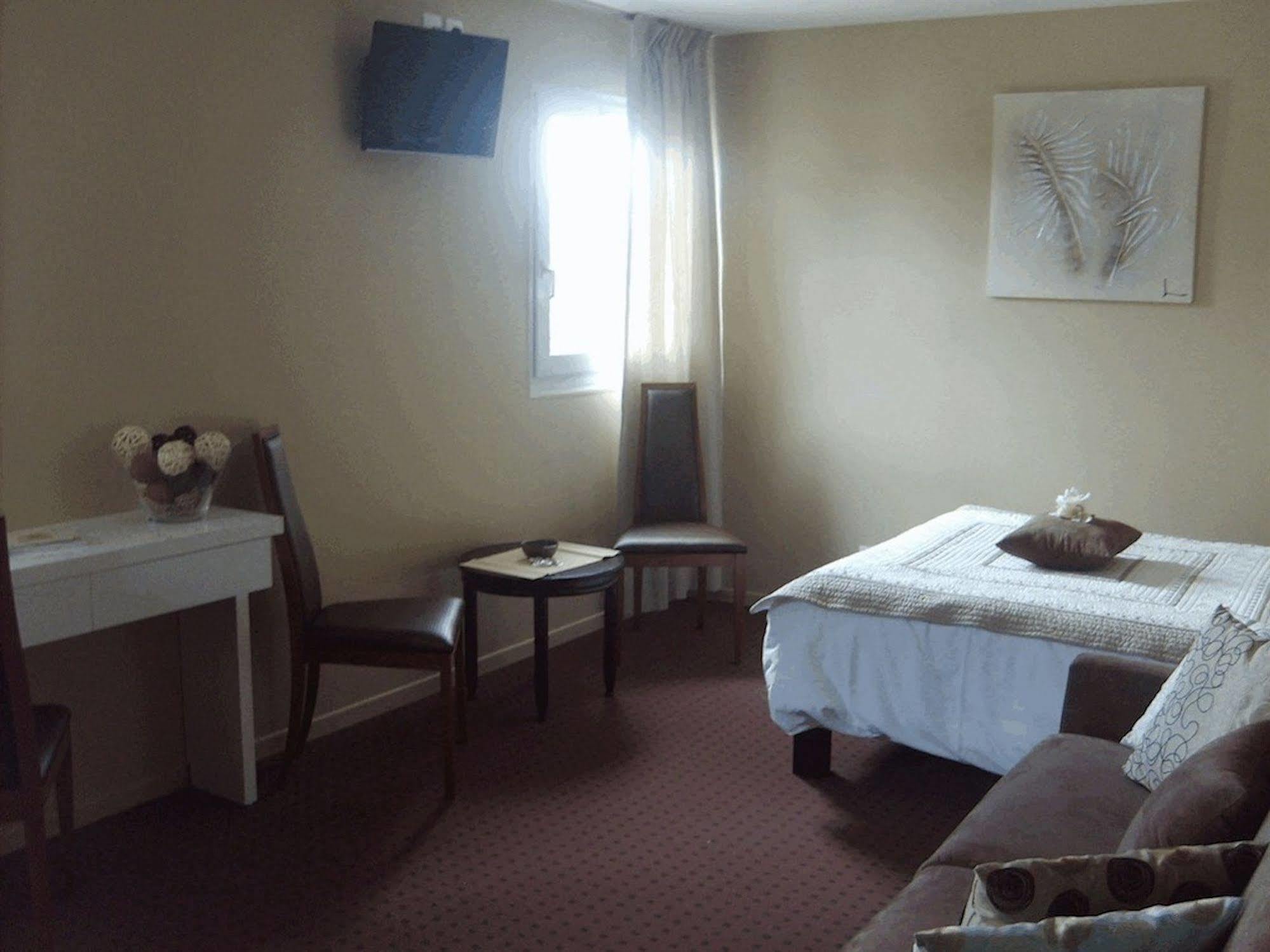 Les Orchidees , Hotel & Restaurant Verdun-sur-Meuse Ngoại thất bức ảnh